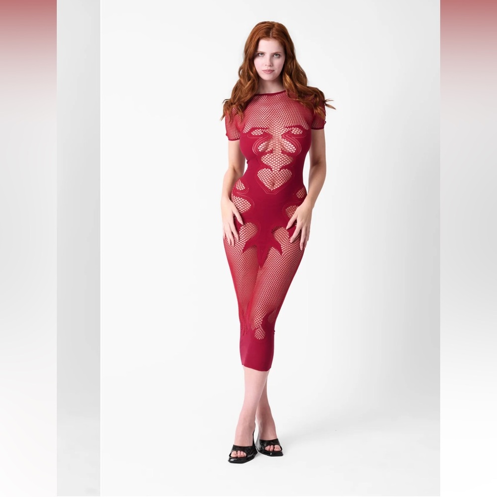 Poster Girl Official Peachy Dress Red